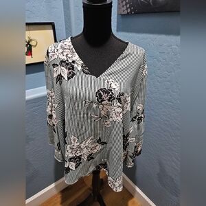 Van Heusen Black and White Floral Top